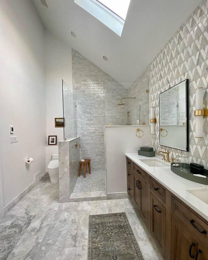 Sofia Medicine Cabinets - Metalika Narrow Collection - Single Door Medicine Cabinet (30" Height)