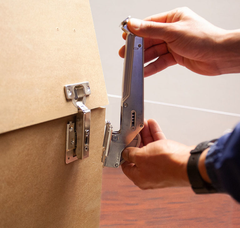 Sugatsune ARN-2 Lift Assist Lid Stay, Soft-Close (Top Opening)