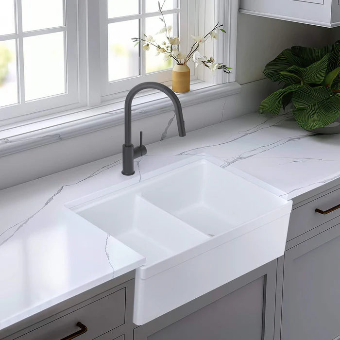 Casa Fixtures - Kitchen Sinks - 33" Fireclay Double Bowl Farmhouse Kitchen Workstation Sink (C2-33DFT)
