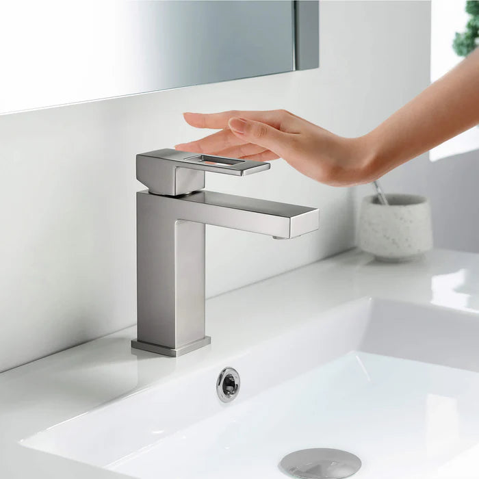 Casa Fixtures - Bathroom Faucet - Quadra Single Handle Bathroom Vanity Sink Faucet with Pop Up Drain (CBF-1002)