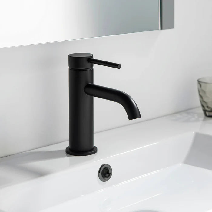 Casa Fixtures - Bathroom Faucet - Halo Single Handle Bathroom Vanity Sink Faucet with Pop Up Drain (CBF-1008)