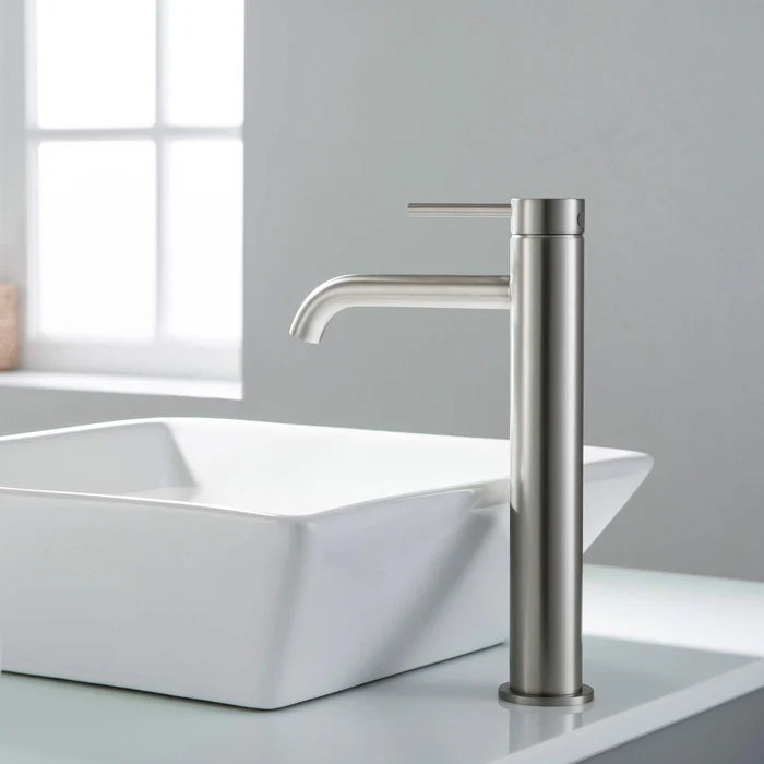 Casa Fixtures - Bathroom Faucet - Halo Single Handle Bathroom Vessel Sink Faucet with Pop Up Drain (CBF-1009)