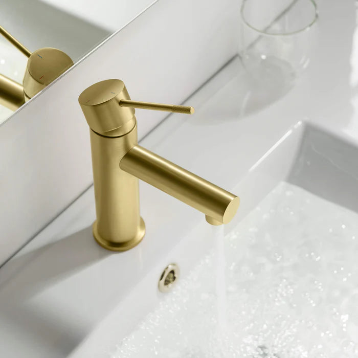 Casa Fixtures - Bathroom Faucet - Verona Single Handle Bathroom Vanity Sink Faucet with Pop Up Drain (CBF-1010)