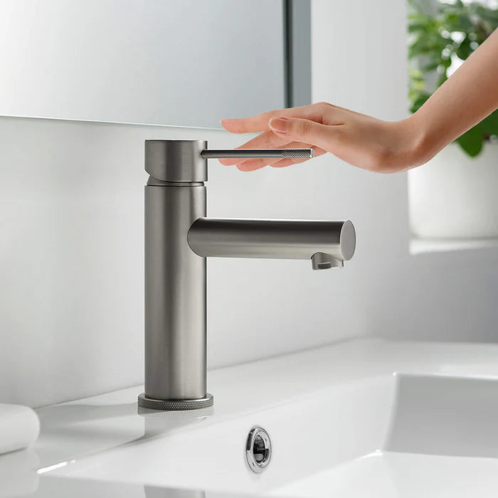 Casa Fixtures - Bathroom Faucet - Verona Single Handle Bathroom Vanity Sink Faucet with Pop Up Drain (CBF-1010)