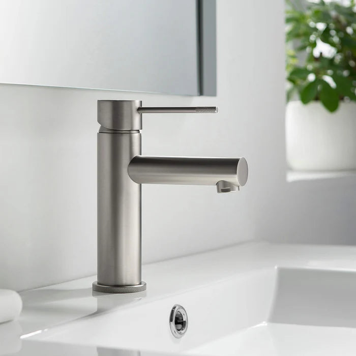 Casa Fixtures - Bathroom Faucet - Verona Single Handle Bathroom Vanity Sink Faucet with Pop Up Drain (CBF-1010)