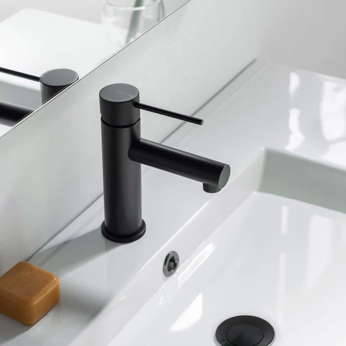 Casa Fixtures - Bathroom Faucet - Verona Single Handle Bathroom Vanity Sink Faucet with Pop Up Drain (CBF-1010)