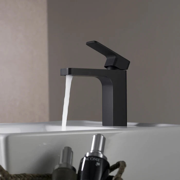 Casa Fixtures - Bathroom Faucet - Fusion Single Handle Bathroom Vanity Sink Faucet with Pop Up Drain (CBF-1017)