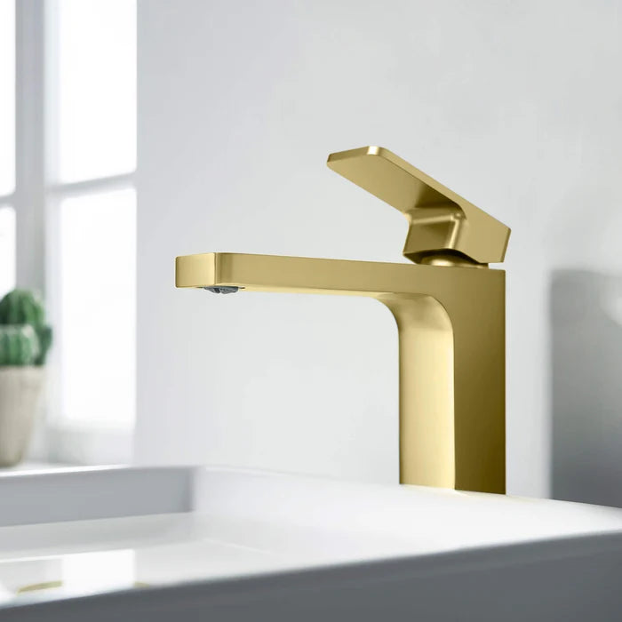 Casa Fixtures - Bathroom Faucet - Fusion Single Handle Bathroom Vessel Sink Faucet with Pop Up Drain (CBF-1018)