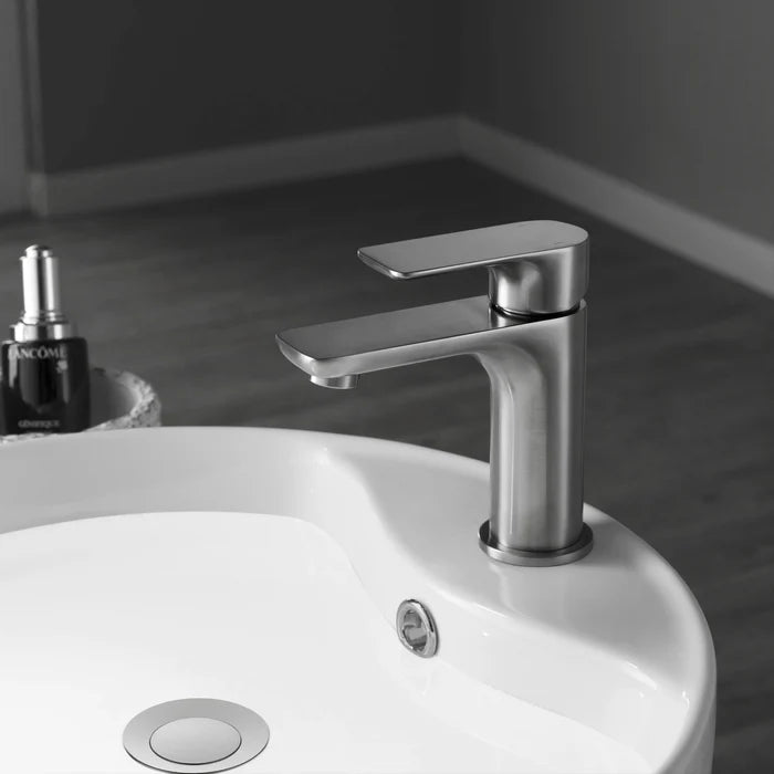 Casa Fixtures - Bathroom Faucet - Austin Single Handle Bathroom Vanity Sink Faucet with Pop Up Drain (CBF-1019)