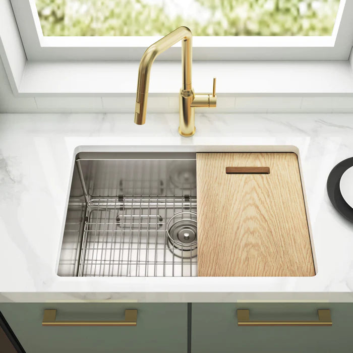 Casa Fixtures - Kitchen Faucet - Tampa Single Handle Pull Down Kitchen Sink Faucet (CKF-2007)