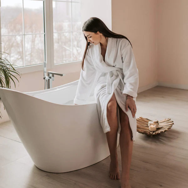 Casa Fixtures - Tub Faucets - Quadra Floor Mount Tub Filler With Hand Shower (CTF-3002)