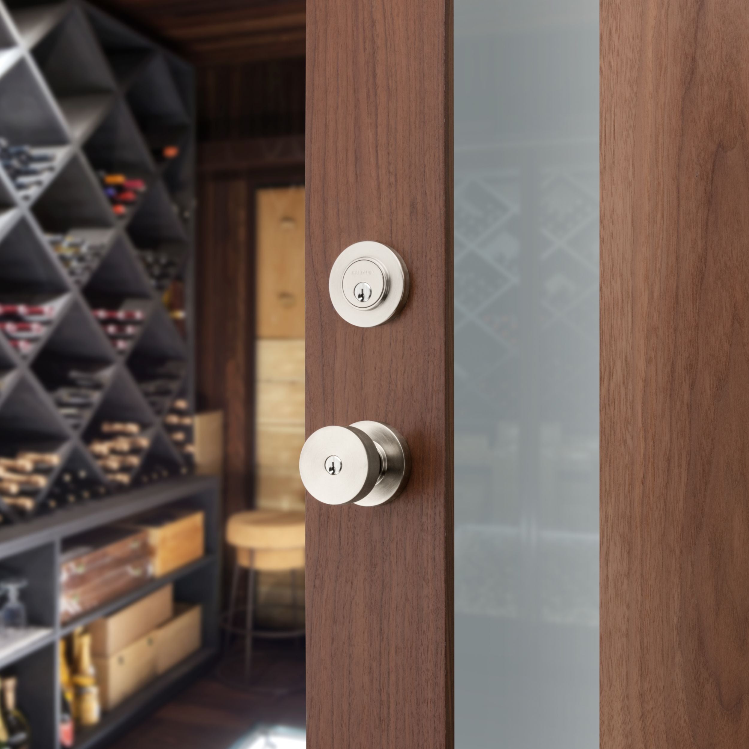 Baldwin - Estate Collection - Keyed Knobs & Levers - 5230 Minneapolis Keyed Door Knob w/ Round Rose (Pre-Configured)