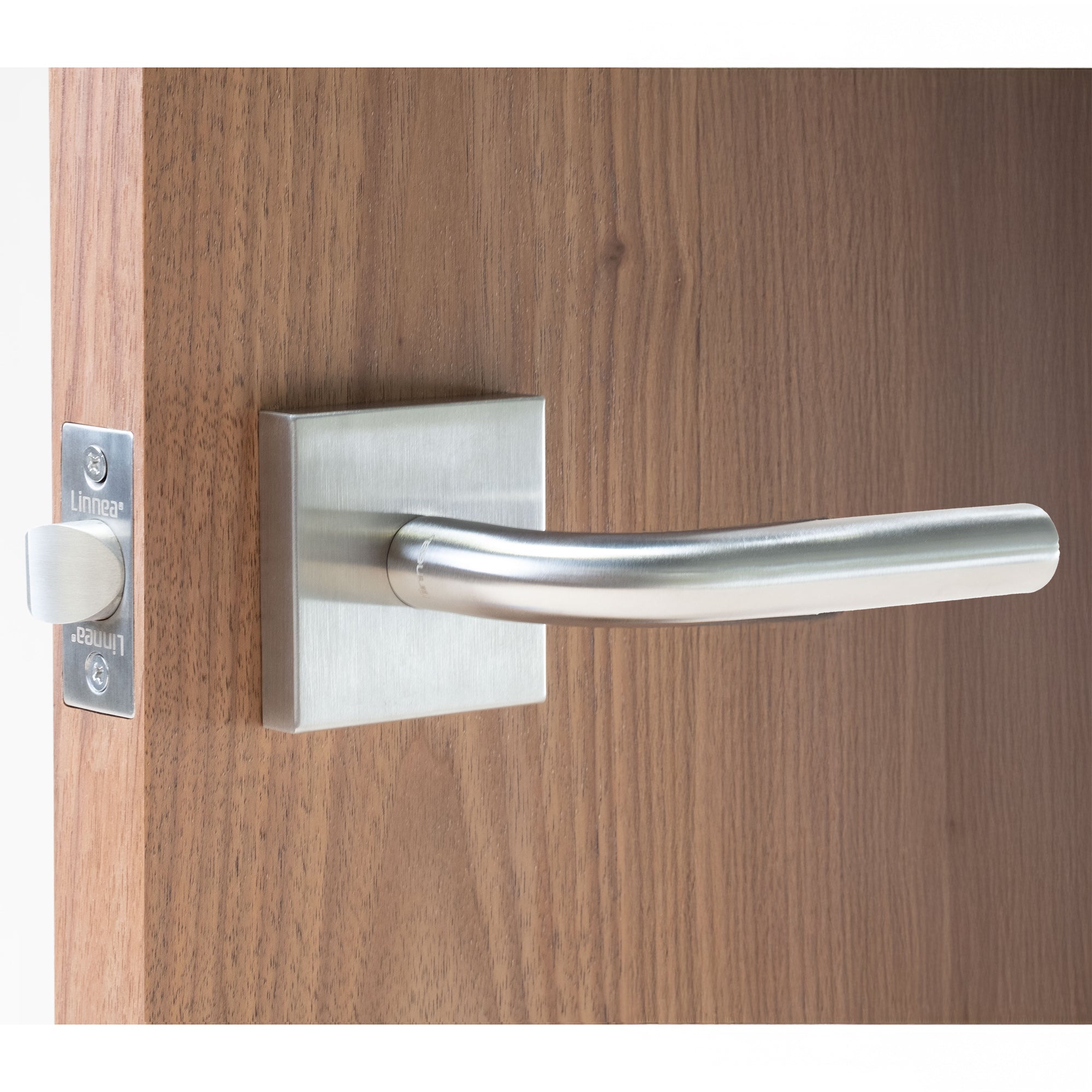 Linnea - Levers and Knobs - L03 Door Lever (Passage)