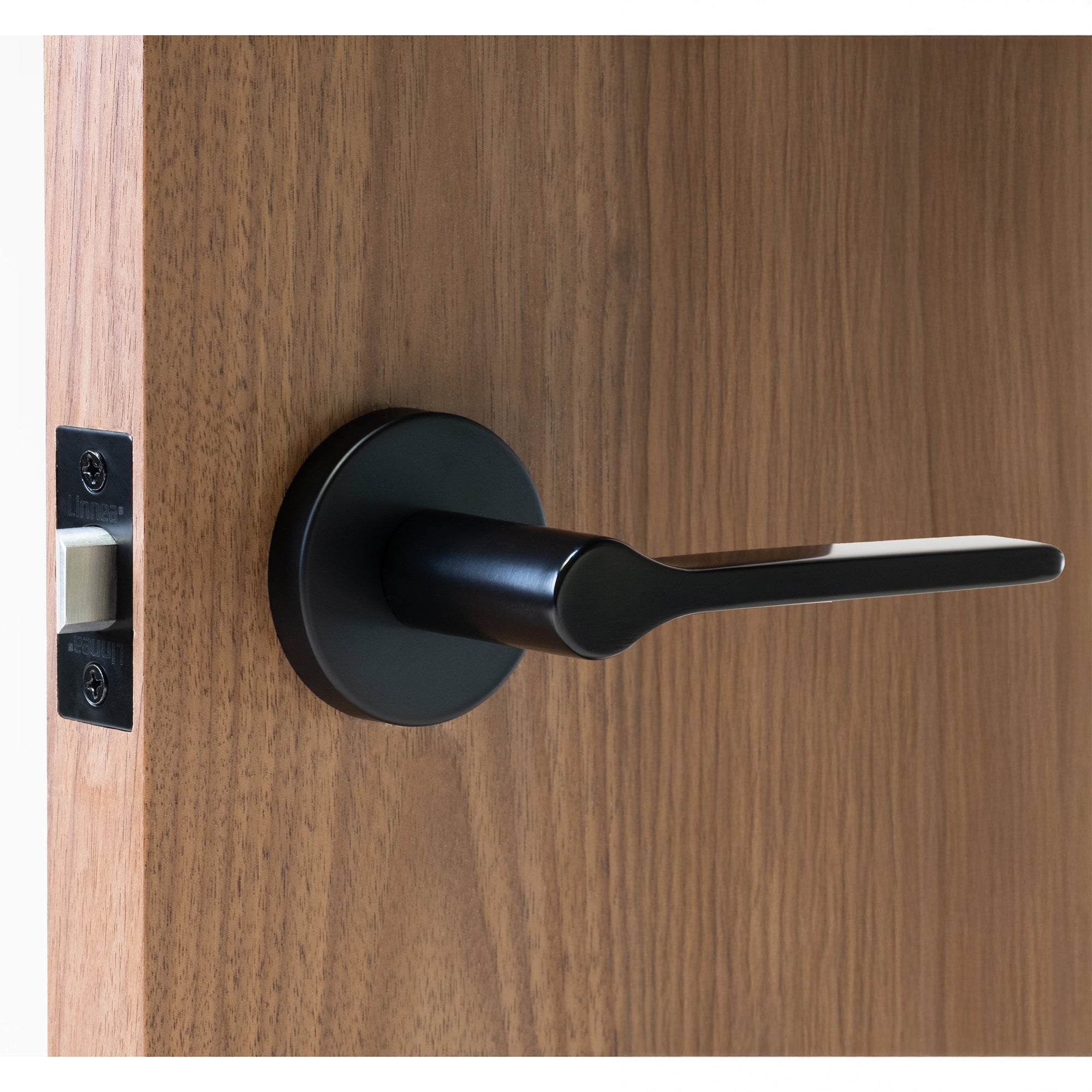 Linnea - Levers and Knobs - L07 Door Lever (Single Dummy)