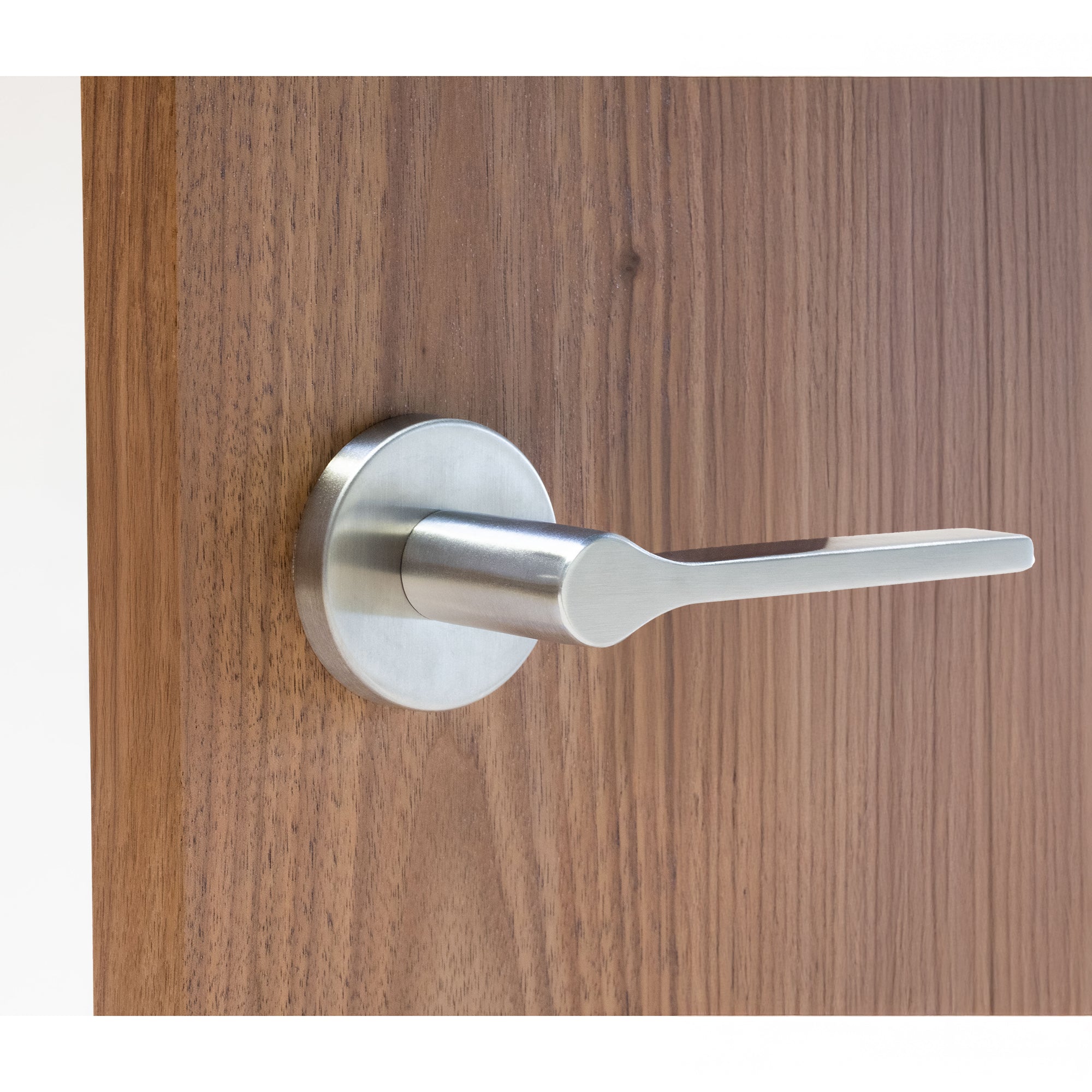 Linnea - Levers and Knobs - L07 Door Lever (Single Dummy)