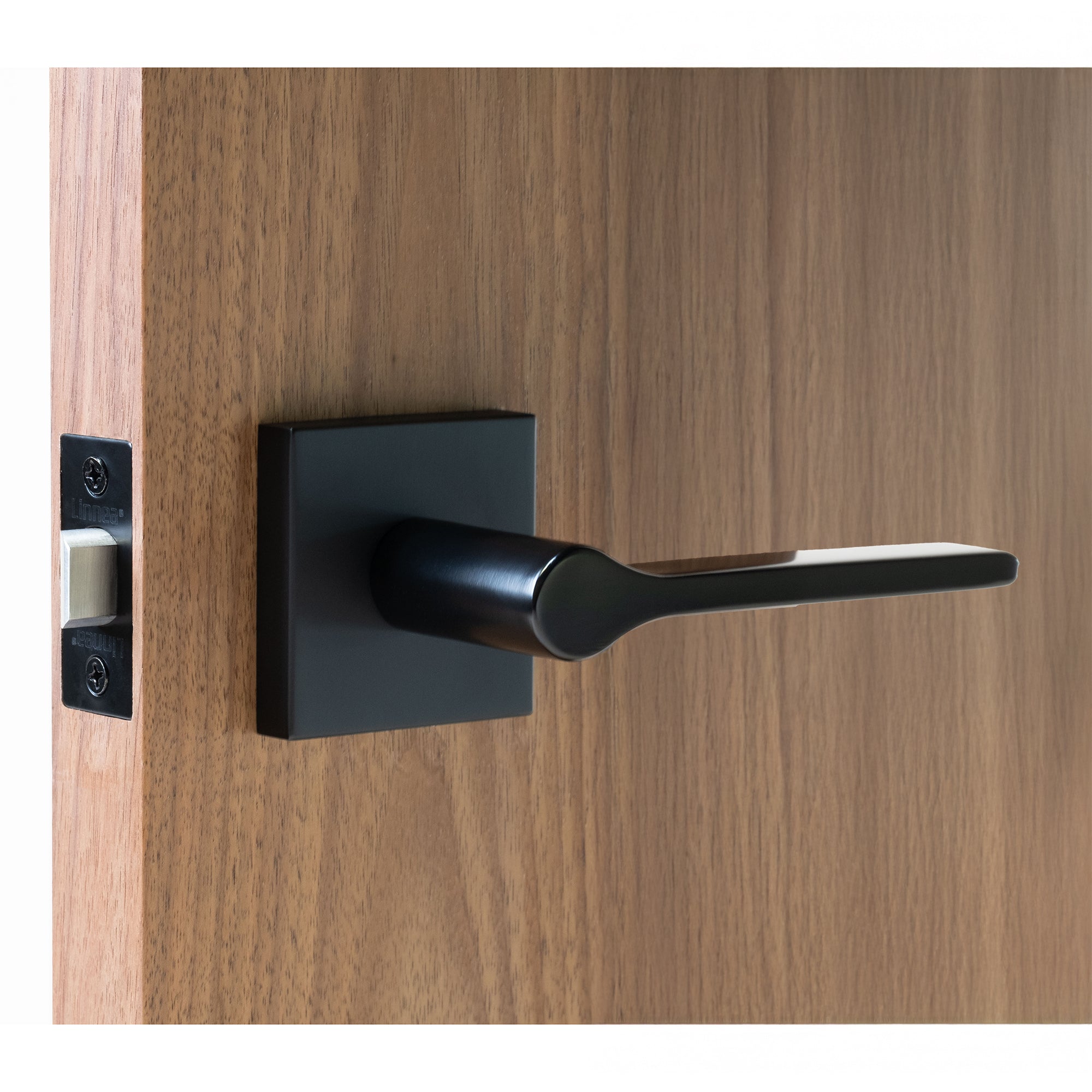 Linnea - Levers and Knobs - L07 Door Lever (Single Dummy)
