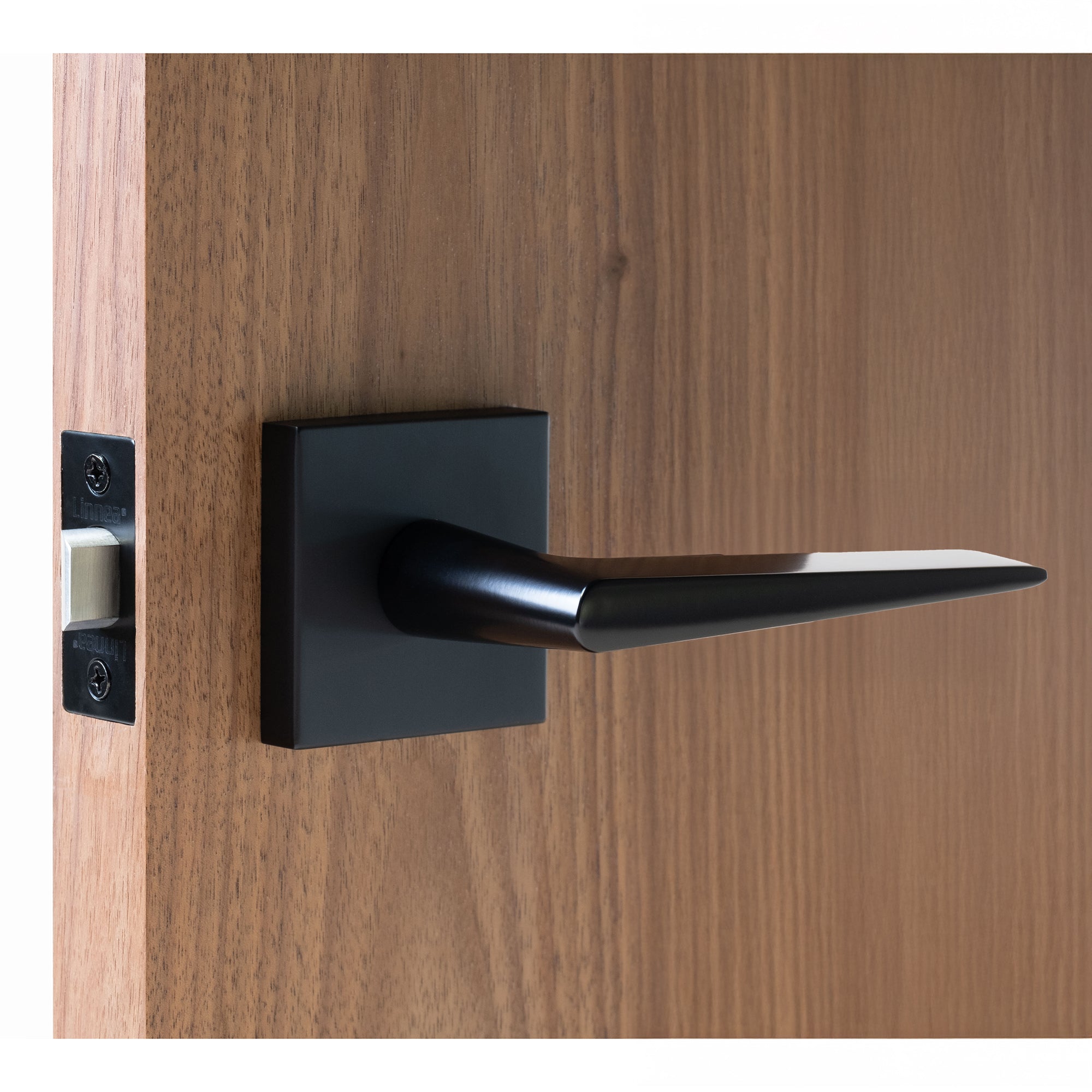 Linnea - Levers and Knobs - L16 Door Lever (Single Dummy)