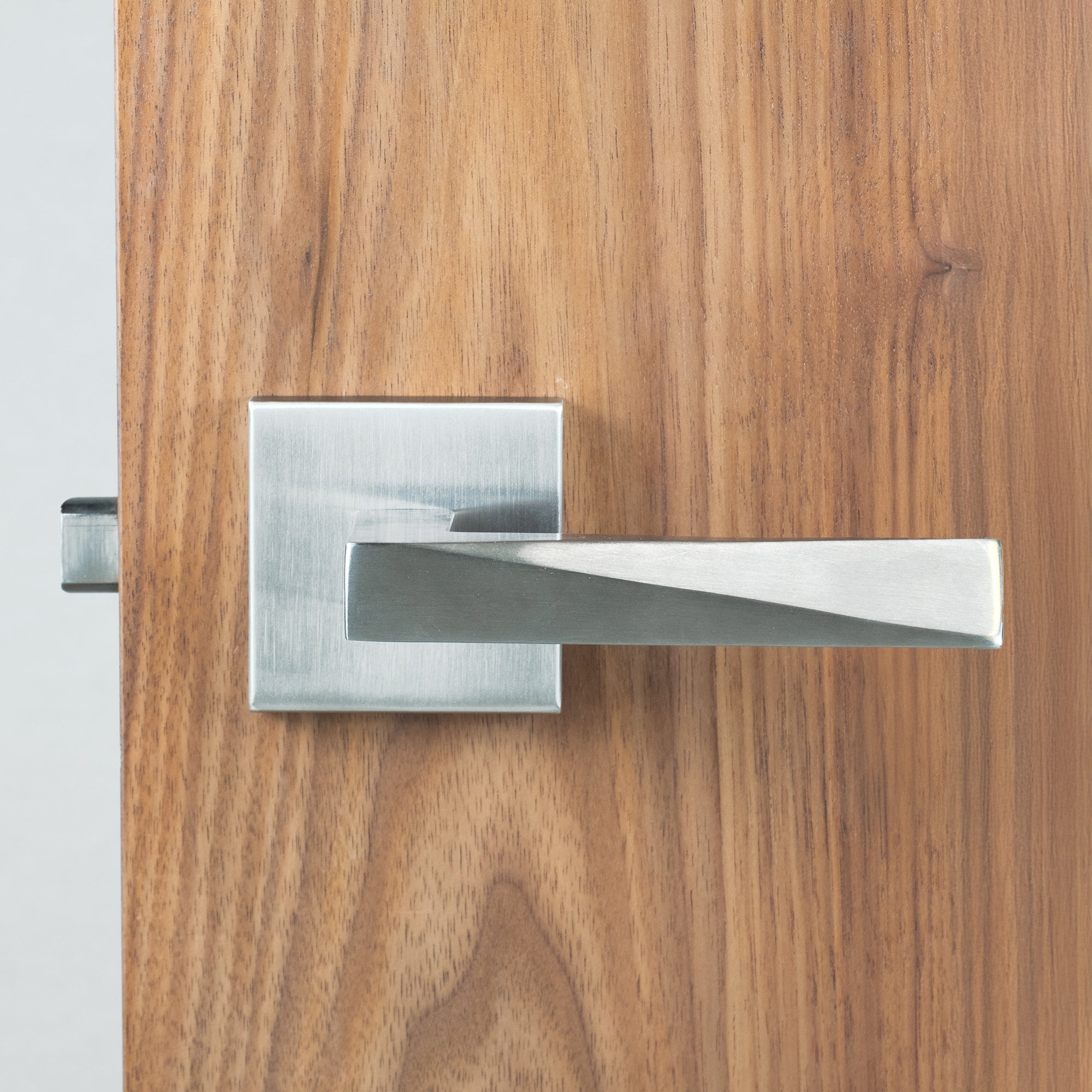 Linnea - Levers and Knobs - L19 Door Lever (Single Dummy)