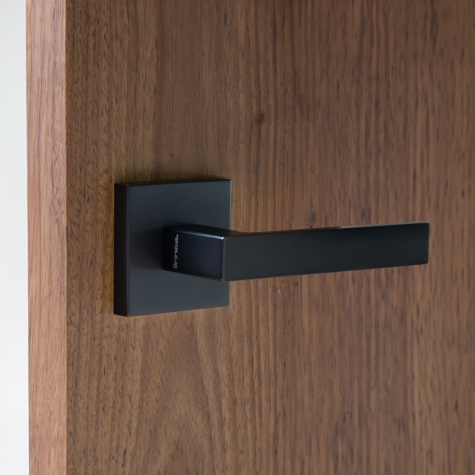 Linnea - Levers and Knobs - L10 Door Lever (Single Dummy)