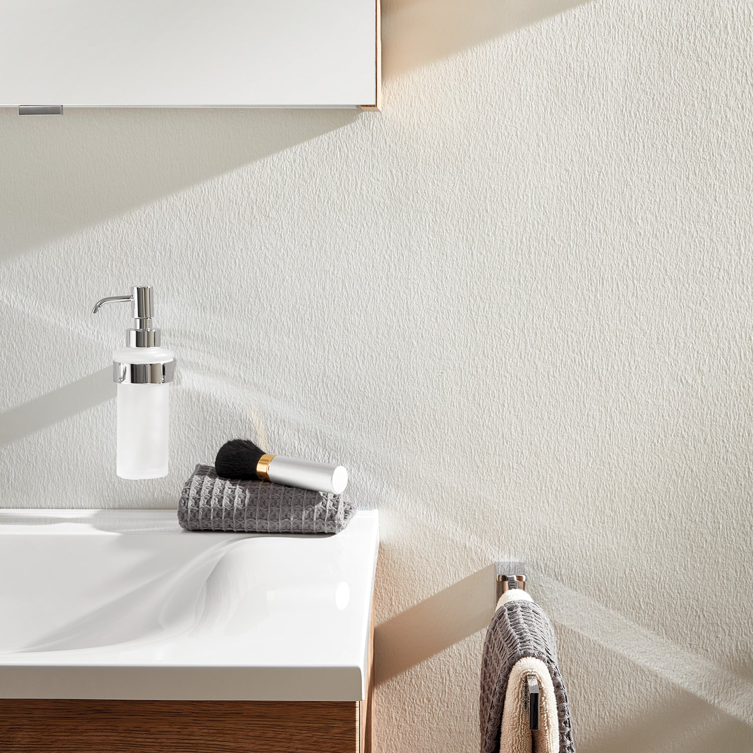 Smedbo - AIR Holder with Glass Soap Dispenser AK369