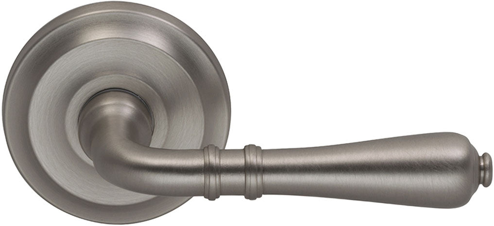 Style 752 Omnia Style #752 Traditions Solid Brass Door Lever (with 671 Rose)