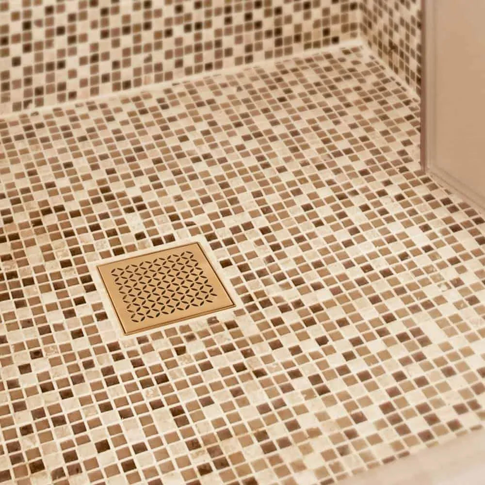 QM Drain Delmar Lotus Center Square Shower Drain