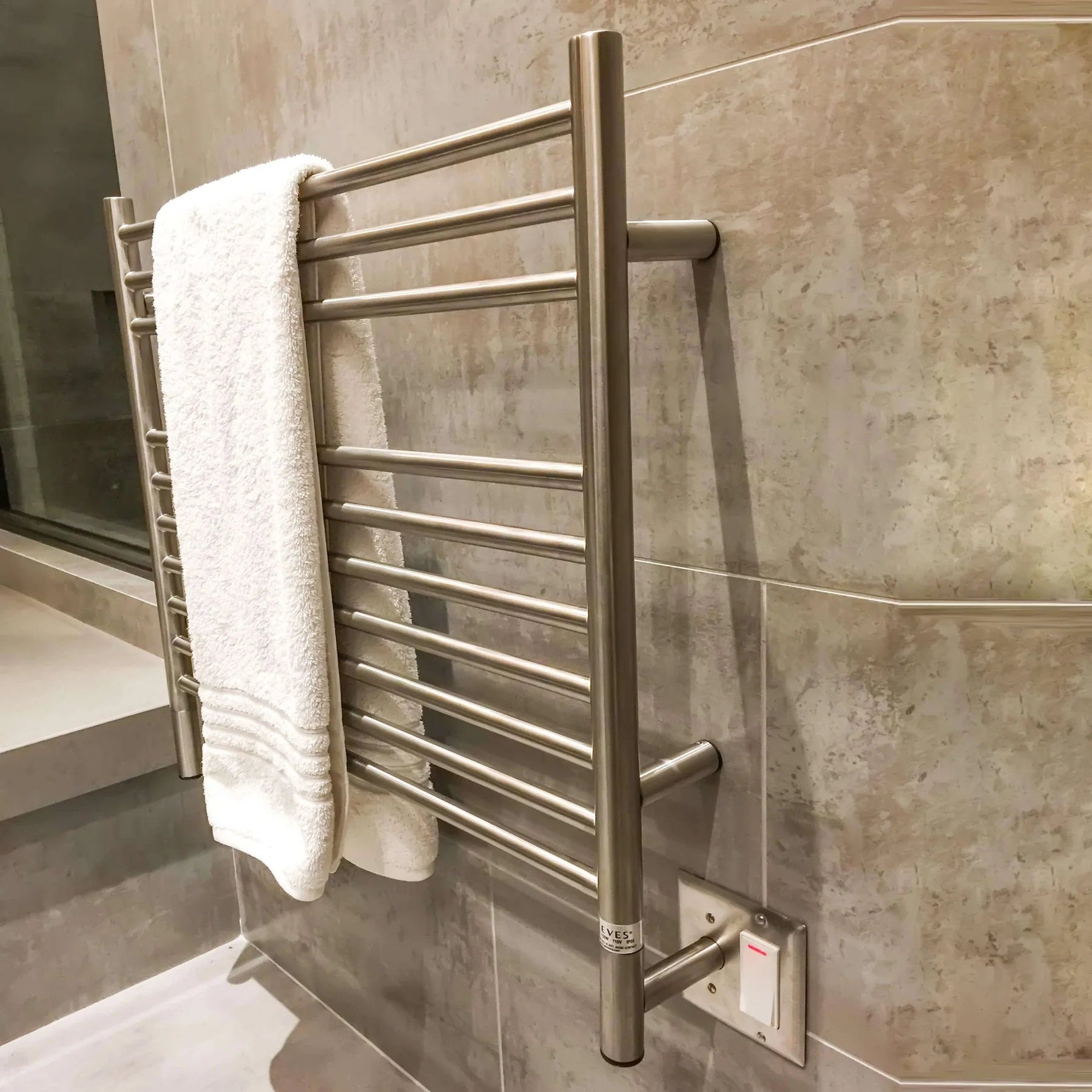 Amba - Jeeves Collection - Model K Straight Towel Warmer