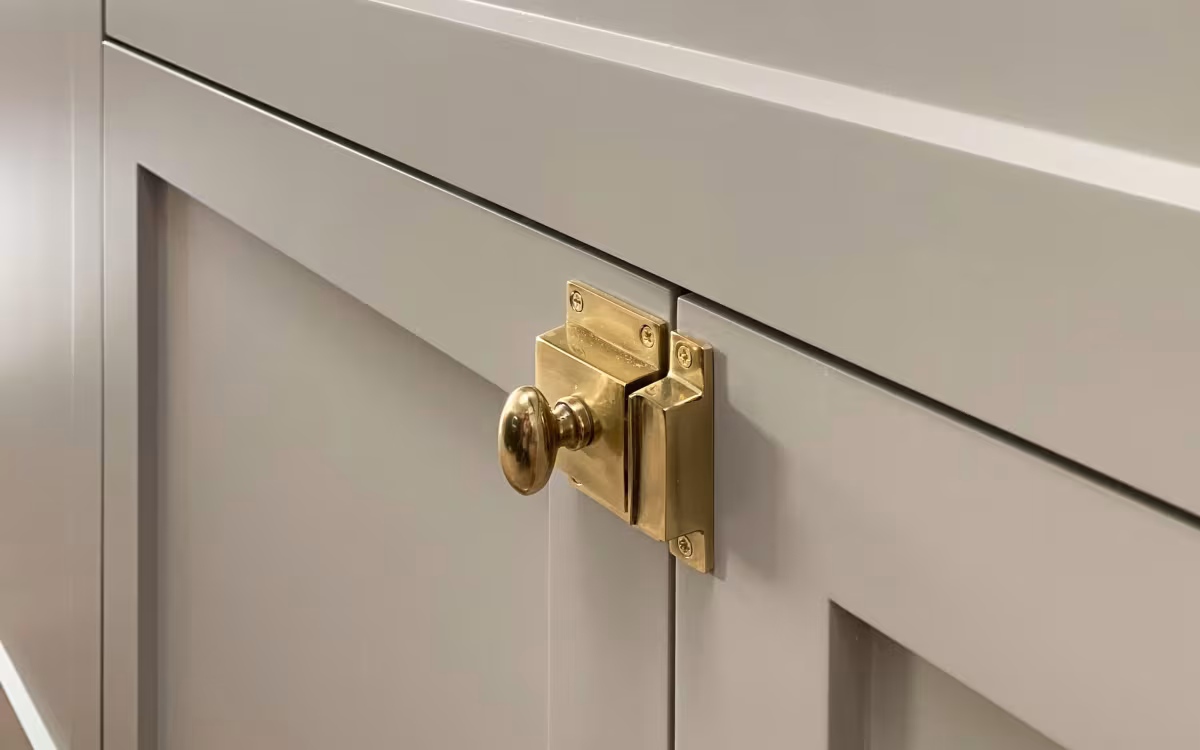 Emtek - Cabinet Latch