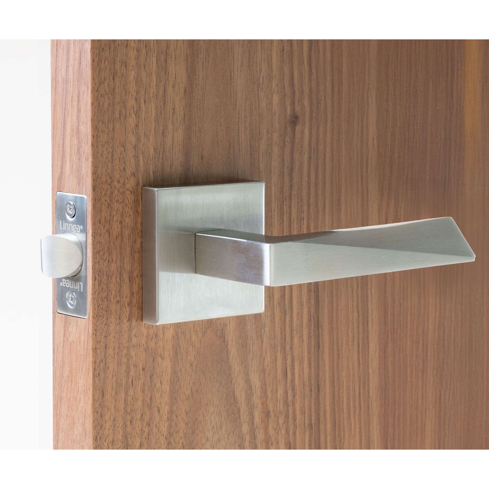 Linnea - Levers and Knobs - L19 Door Lever (Privacy)